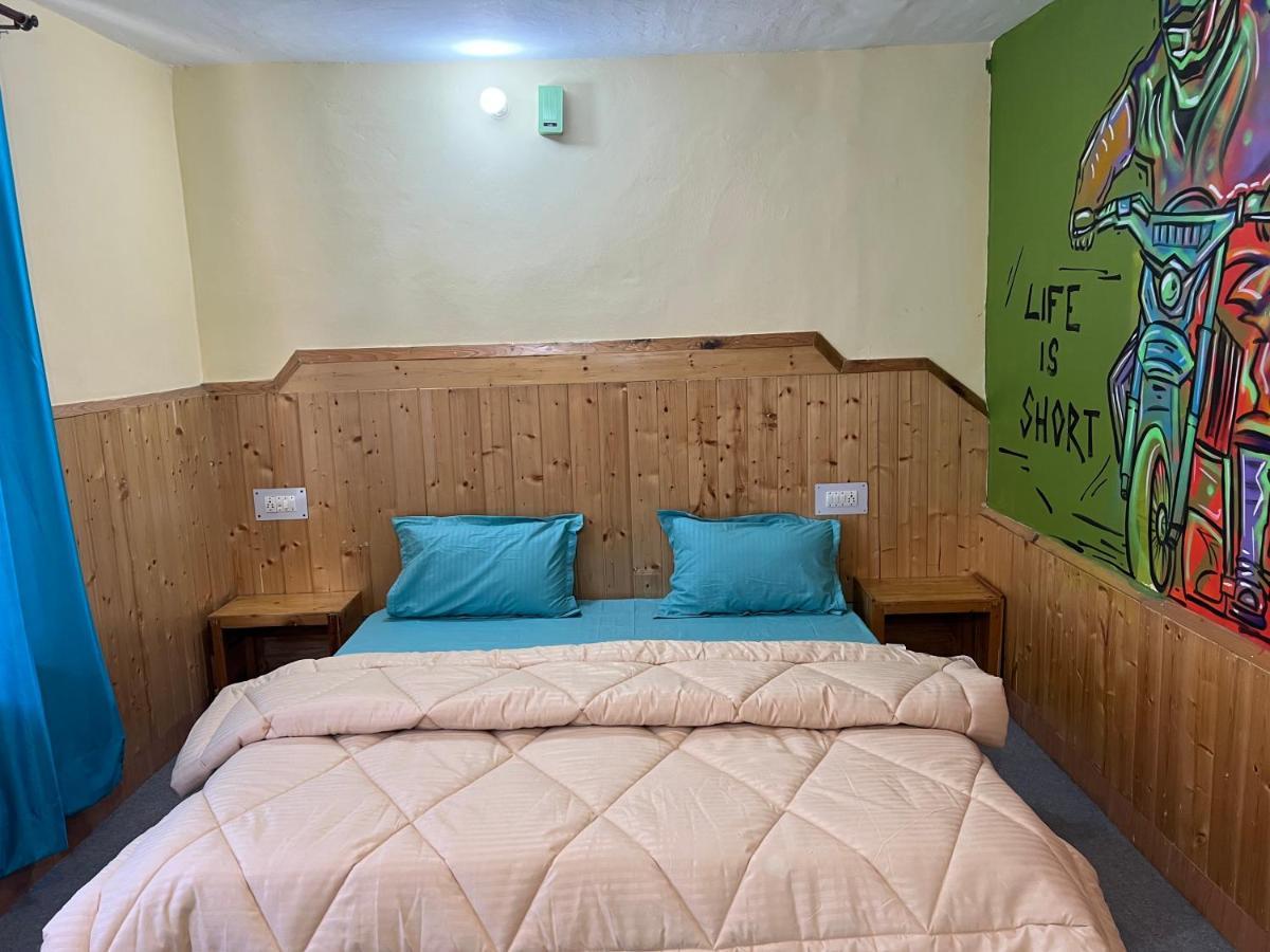 The Vagabond Manali Hostel Bagian luar foto